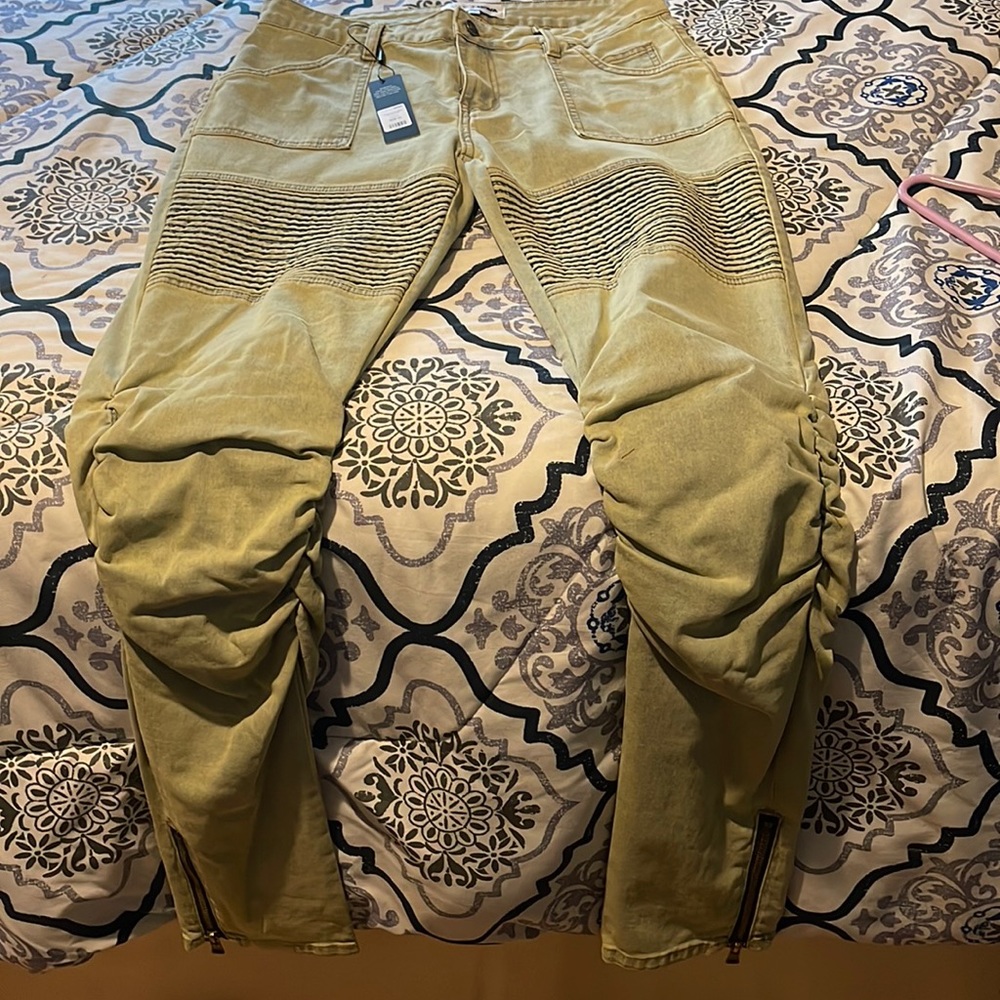 New woman’s fashion nova jeans.